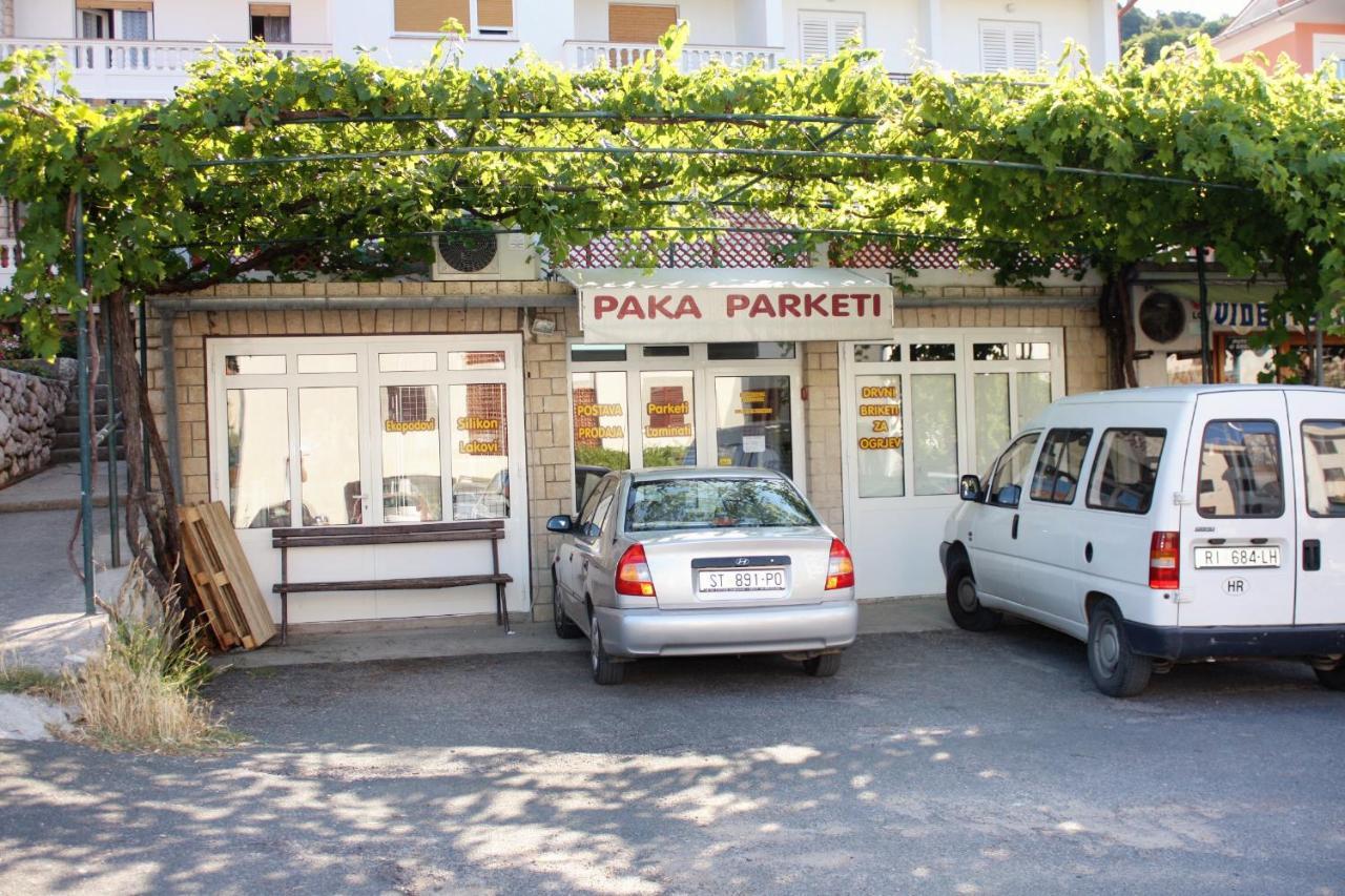 Apartments And Rooms With Parking Space Palit, Rab - 5061 Exterior photo