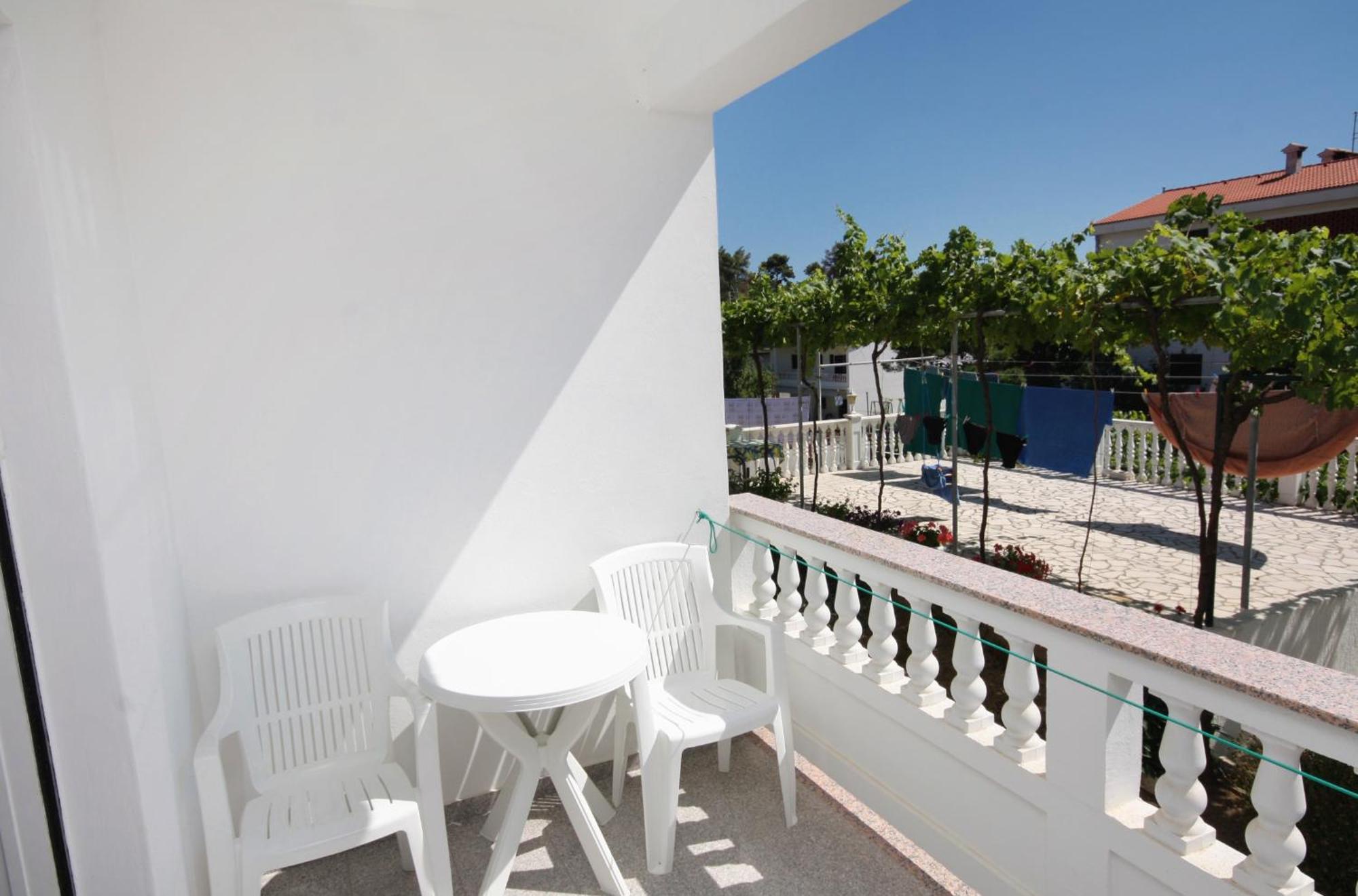 Apartments And Rooms With Parking Space Palit, Rab - 5061 Exterior photo